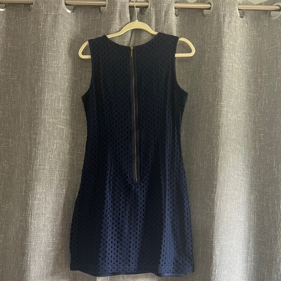 Sharagano - Classic preppy sleeveless navy blue eyelet mini dress - Size 10 - Picture 5 of 11